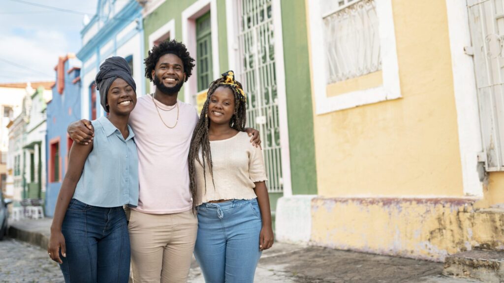 Apesar dos tempos modernos, as comunidades negras enfrentam discriminação na educação e nas oportunidades de emprego.