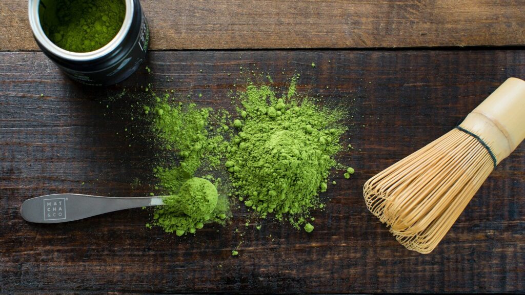 6 razões pelas quais o matcha é uma opção melhor do que o café nos meses de inverno
