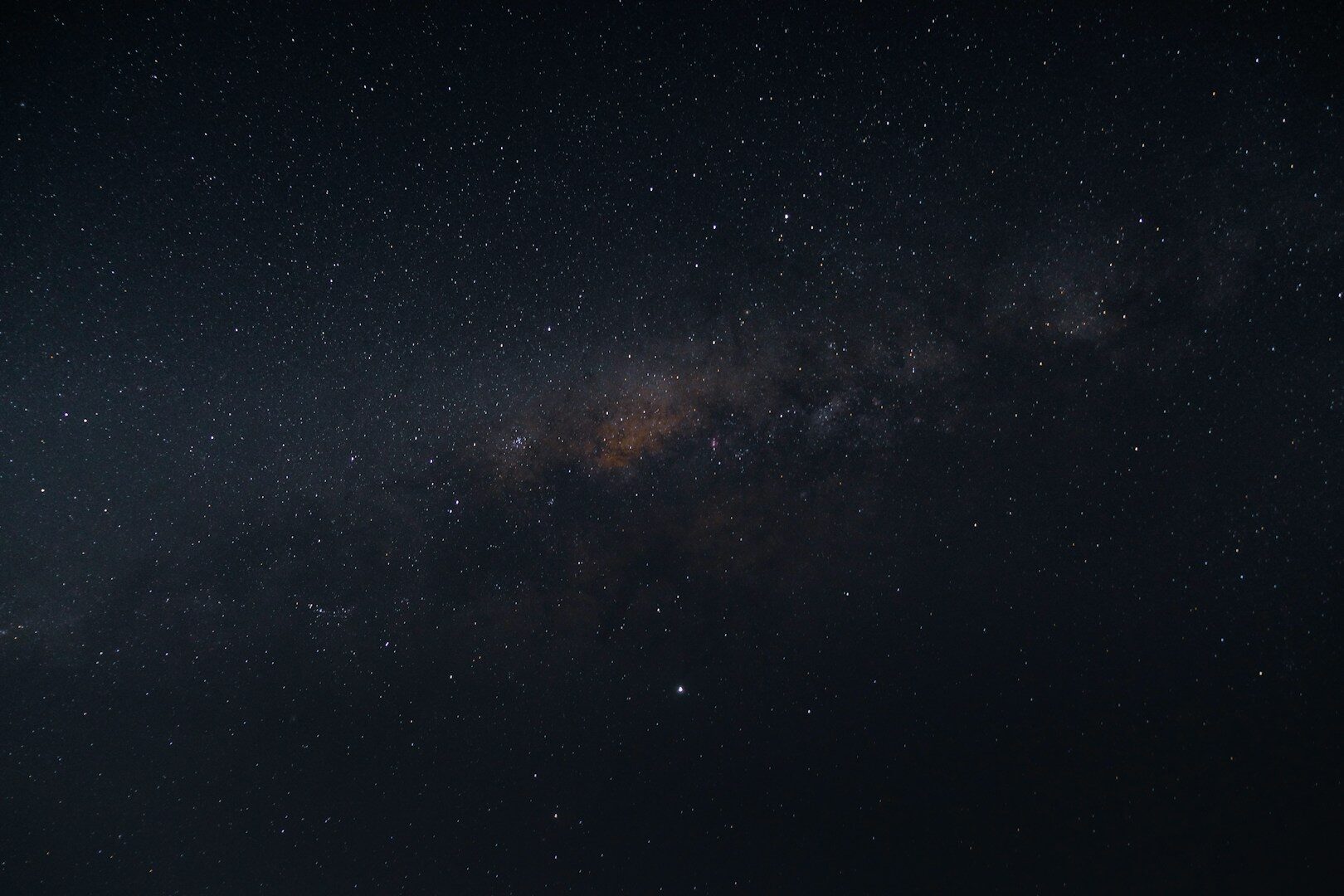 O universo é vasto e seus limites são desconhecidos para nós. É por isso que até mesmo viajar em uma nave espacial tão grande levaria gerações.